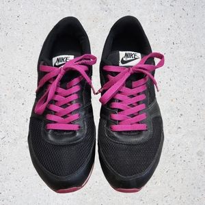 Nike Womens Eclipse II Model 386199-069 Black Athletic Shoes